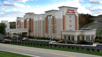 Hampton Inn & Suites Pittsburgh-Meadow Lands