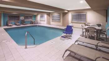 La Quinta Inn & Suites by Wyndham Erie