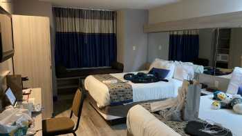 Microtel Inn & Suites by Wyndham West Chester