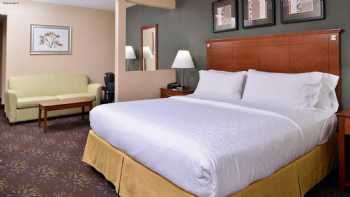 Holiday Inn Express & Suites West Chester, an IHG Hotel