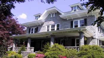 Kennett House Bed & Breakfast