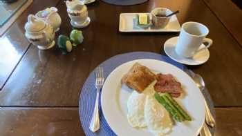 Kennett House Bed & Breakfast