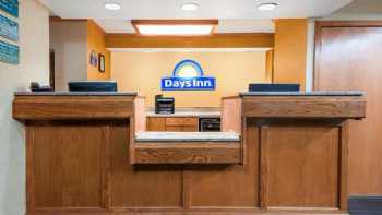 Days Inn by Wyndham Pittsburgh-Harmarville