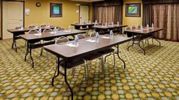 Holiday Inn Express & Suites Limerick - Pottstown, an IHG Hotel