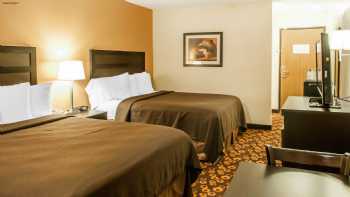 Econo Lodge Inn & Suites