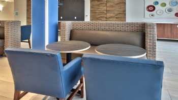 Holiday Inn Express & Suites Albuquerque East, an IHG Hotel