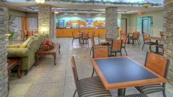 Holiday Inn Express & Suites Carlsbad, an IHG Hotel