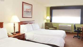 Holiday Inn Express & Suites Farmington (Bloomfield), an IHG Hotel