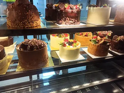 LOİS PATİSSERİE CAFE
